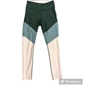 Outdoor Voices 7/8 tricolor leggings